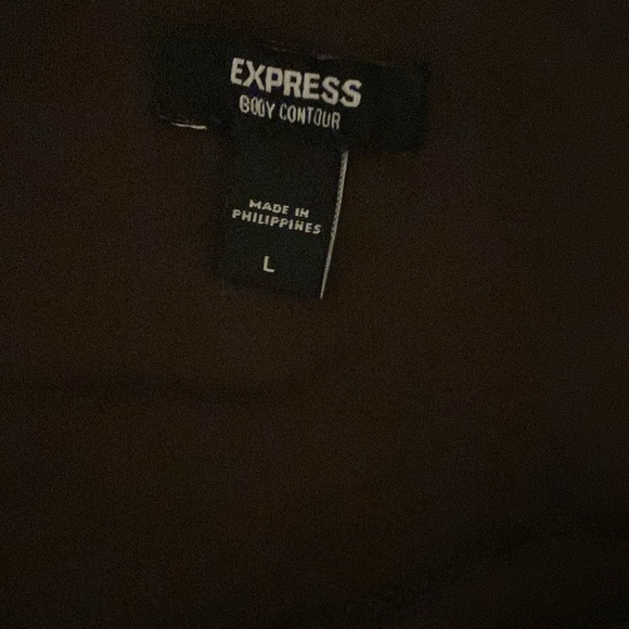 Express Body Contour Crop Top (set of 2) - Picture 7 of 7